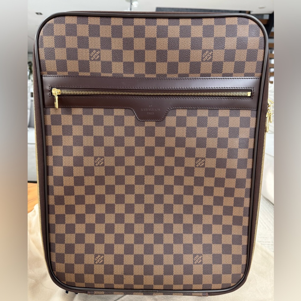LV Louis Vuitton Pegase 55 Damier Ebene
Leather Zip Suitcase